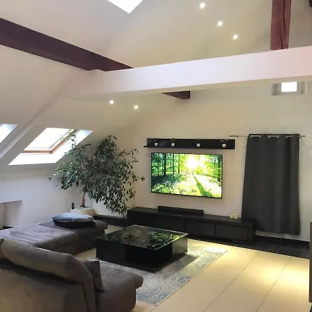 Daire Cozy 120m With 3 Bedrooms And 1 Cinema Useldange